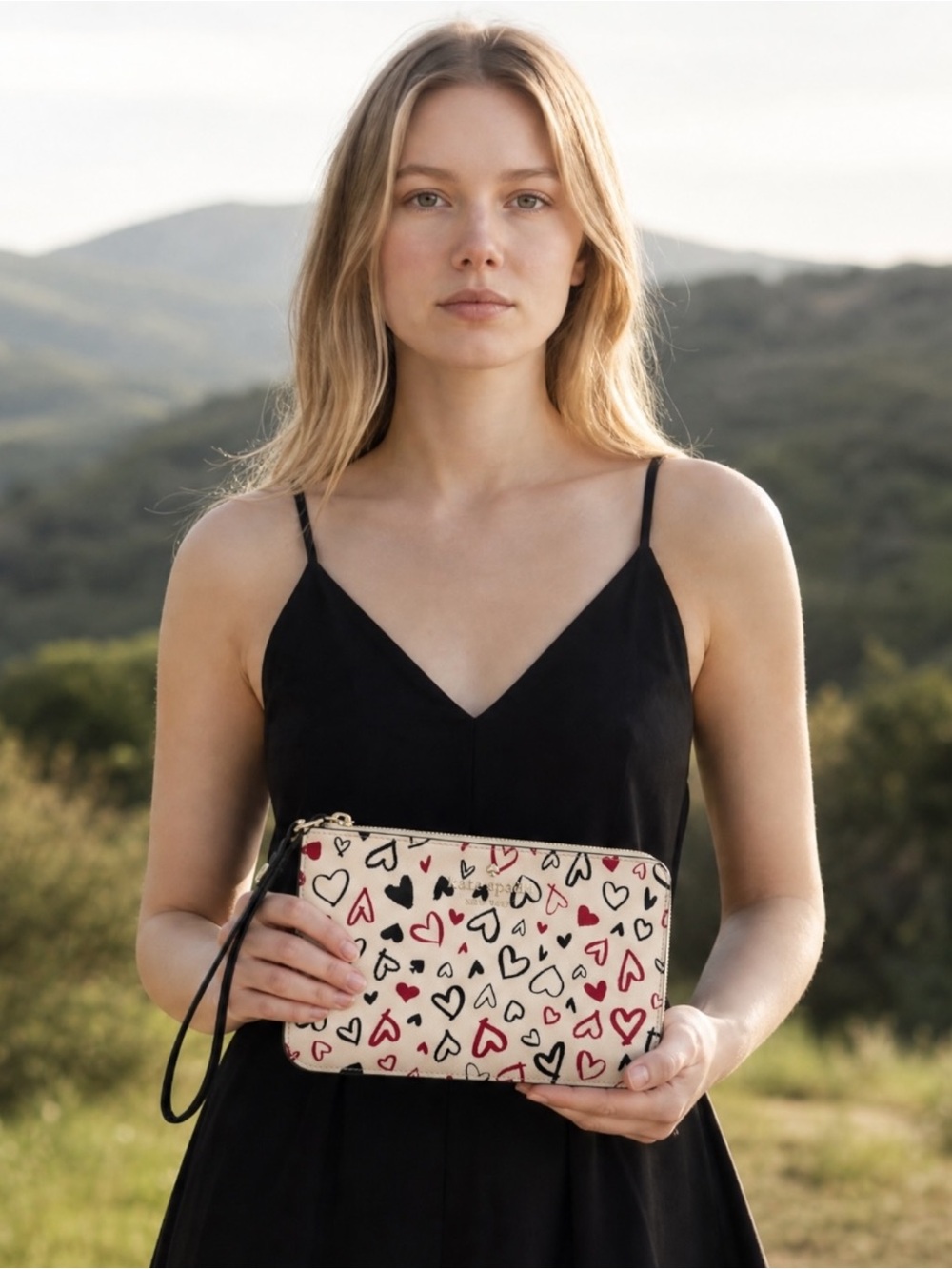 NWT Kate Spade Cameron Scribble Hearts L Zip Wristlet Wallet $119